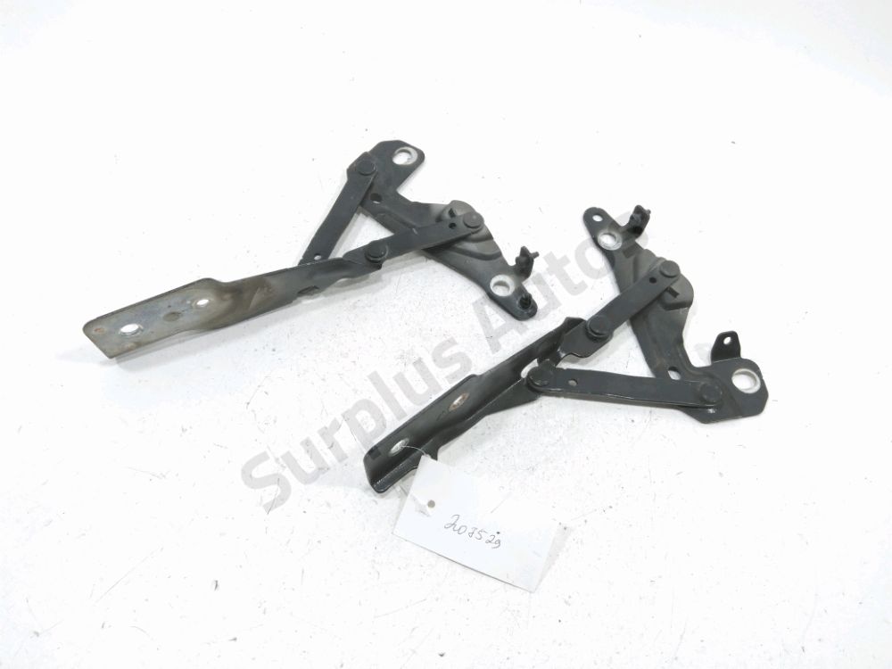 Jeu de charnières de capot