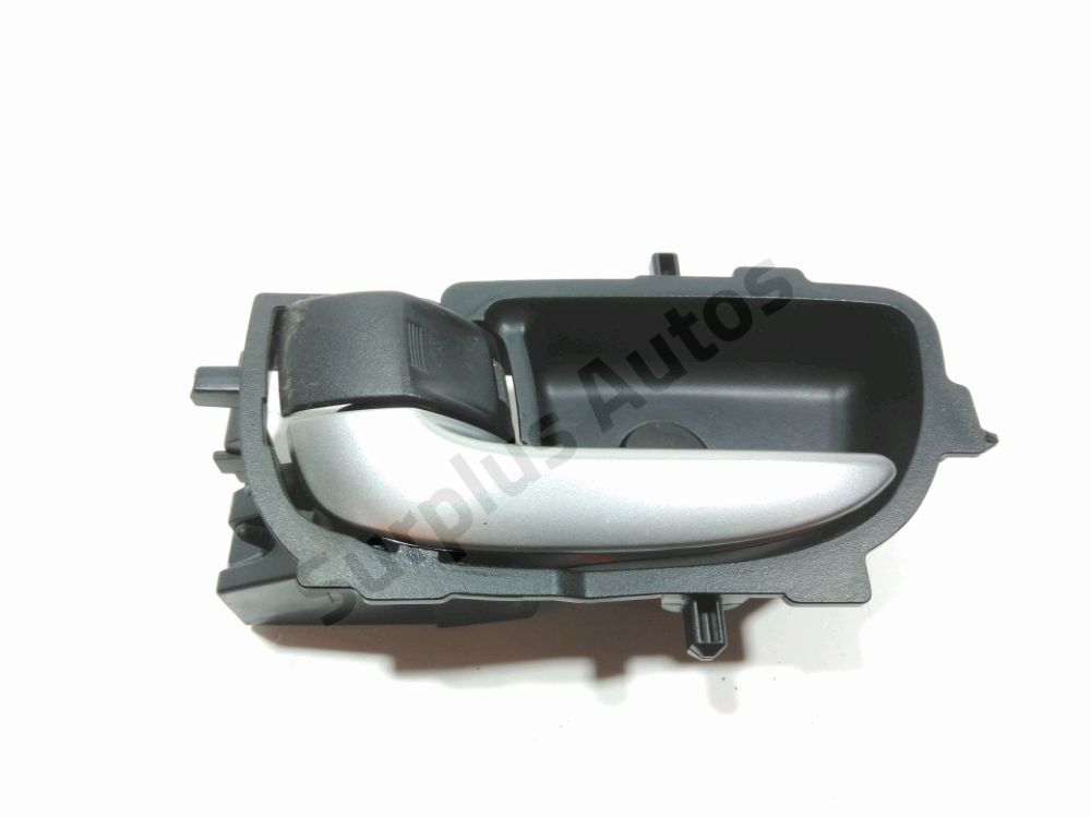 Poignée intérieure porte avant gauche