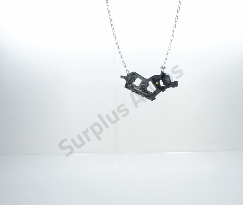 Support gauche de pare-choc arrière