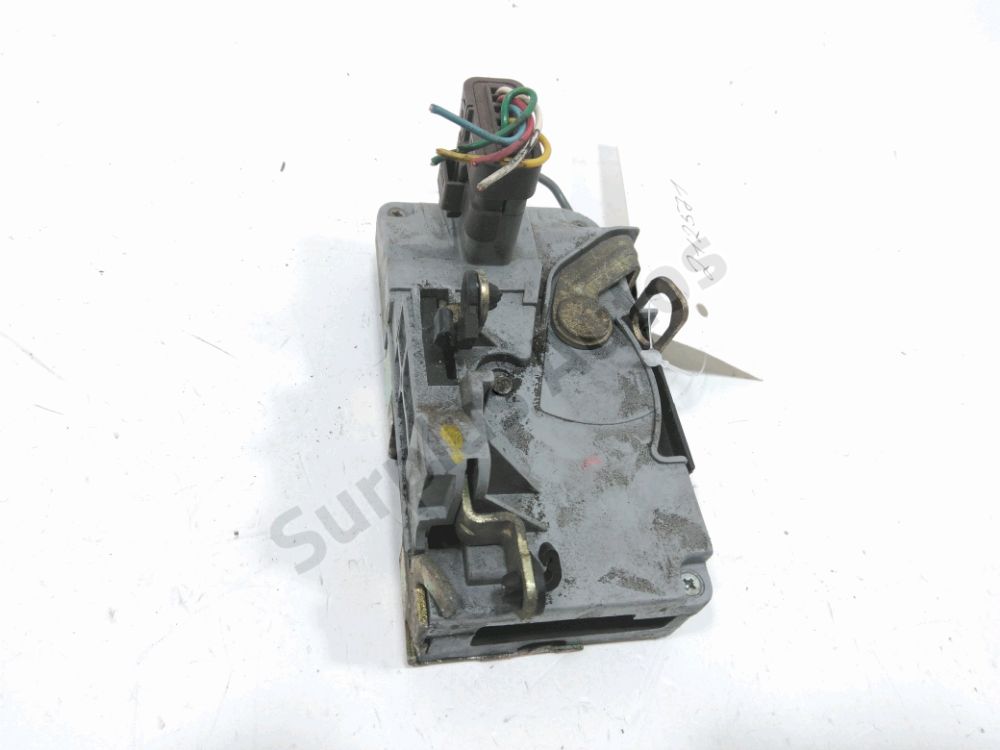 Serrure de porte avant gauche