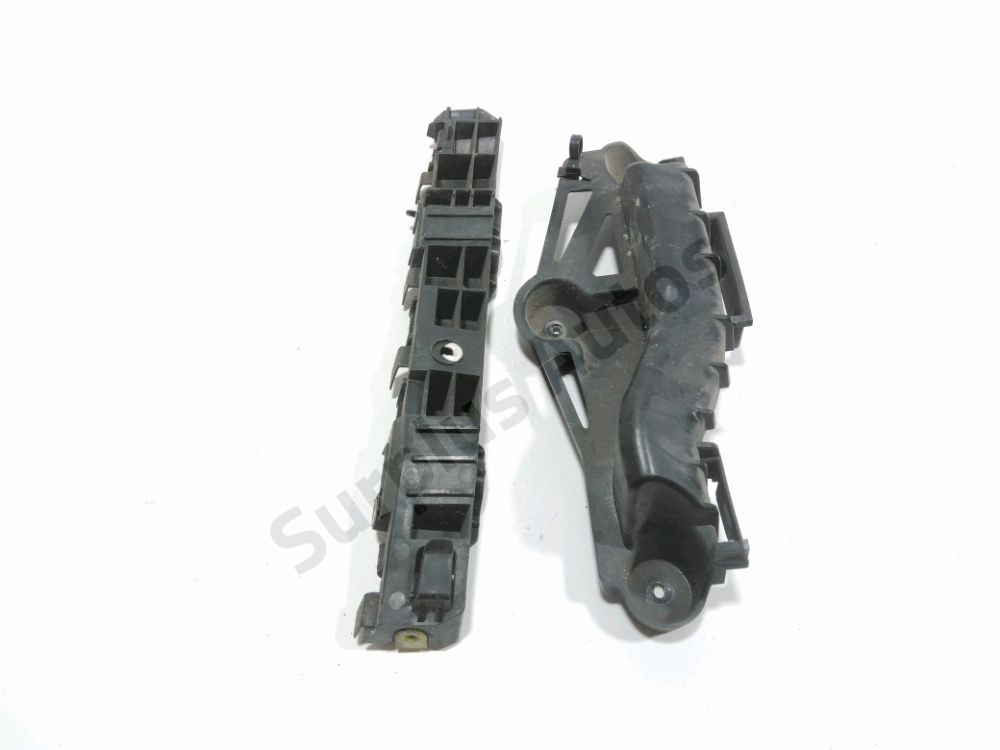 Support droit de pare-choc arrière