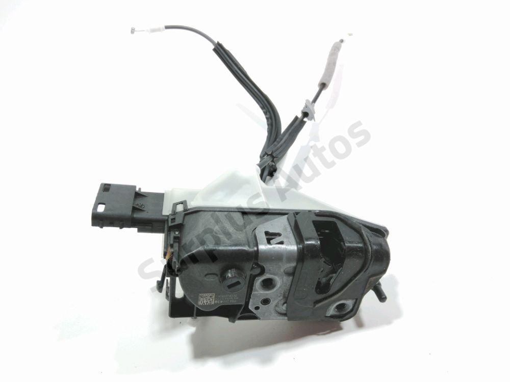 Serrure de porte avant droite