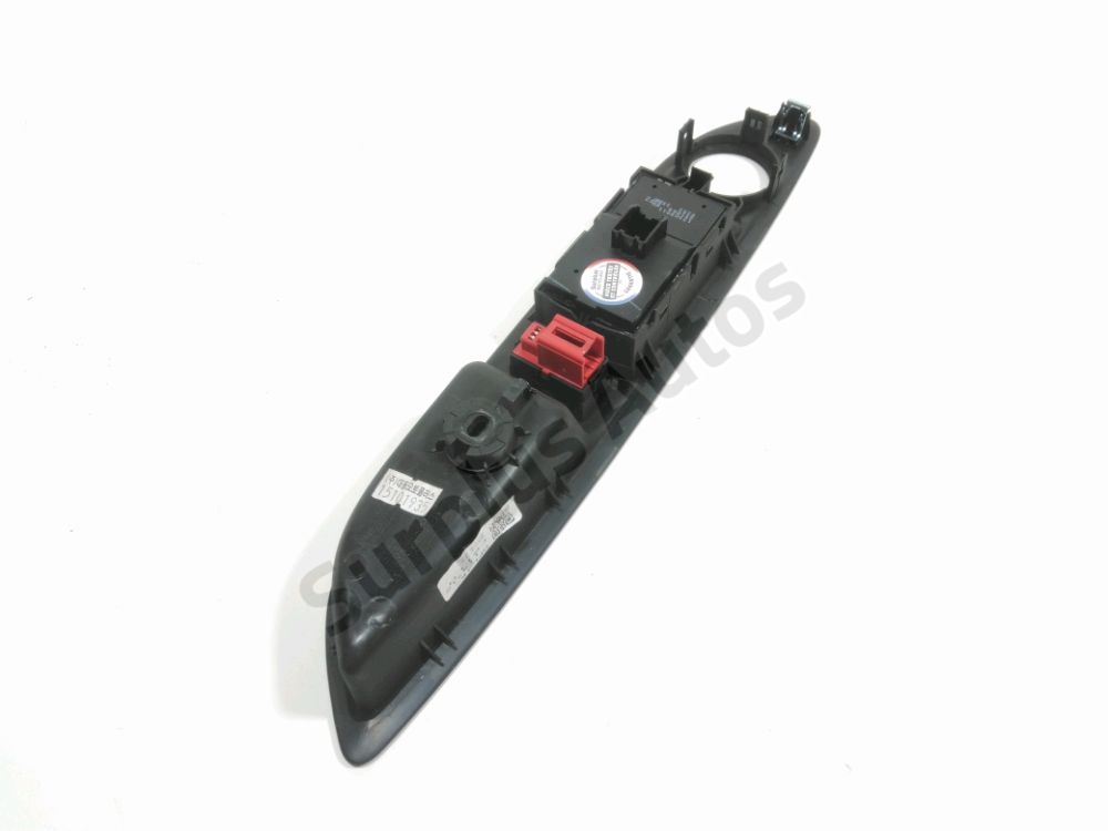 Commande lève-vitre avant gauche