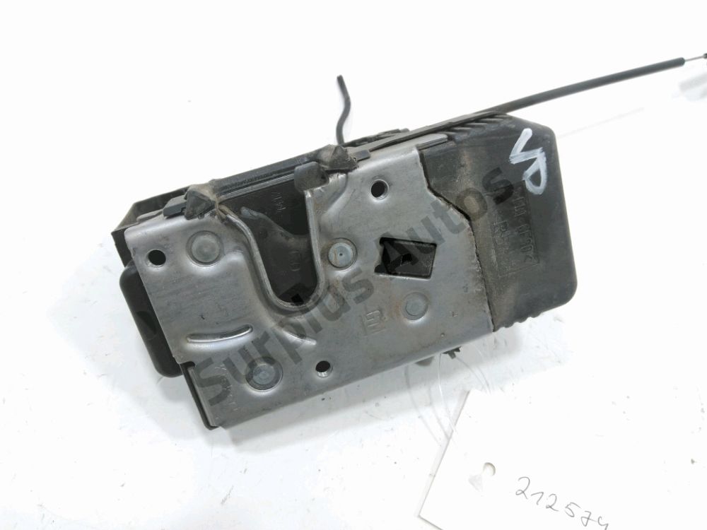 Serrure de porte avant droite