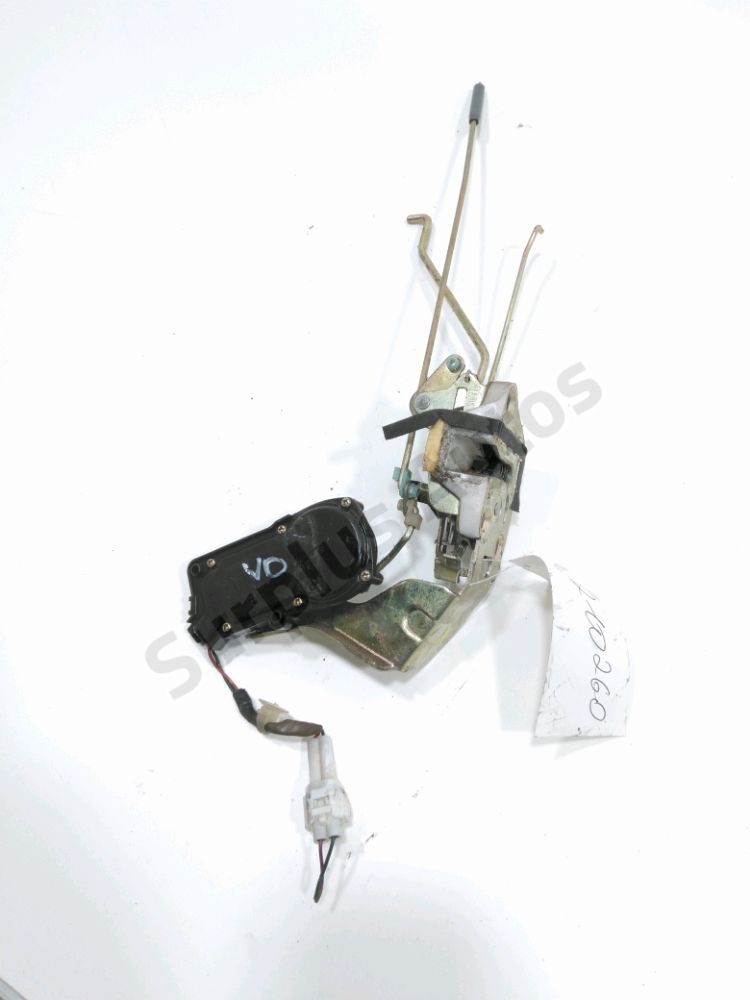 Serrure de porte avant droite