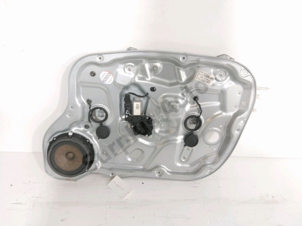 Lève-vitre électrique avant droit