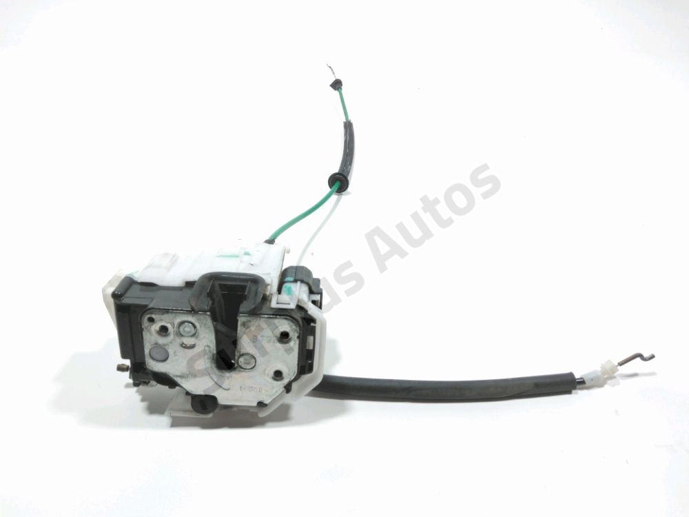 Serrure de porte avant droite