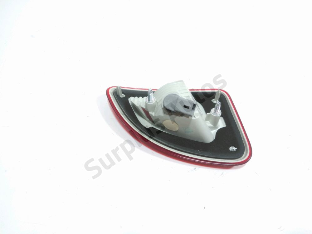 Feu arrière intérieur gauche