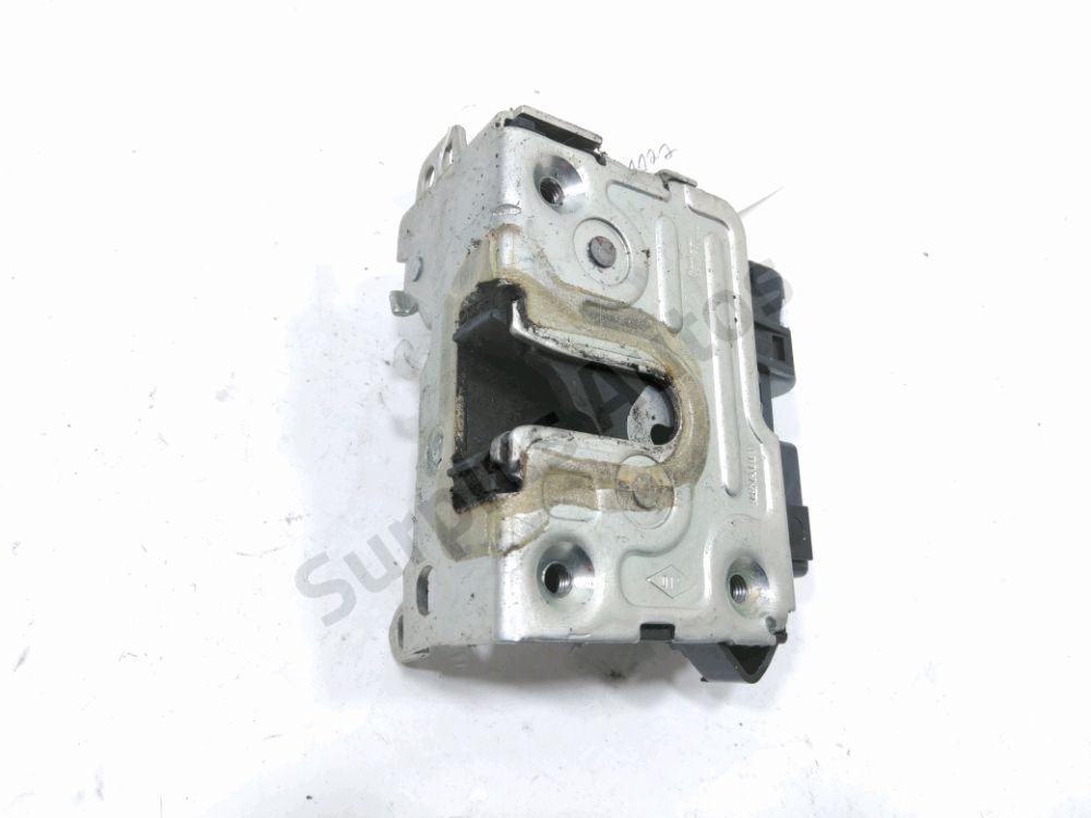 Serrure de porte avant droite