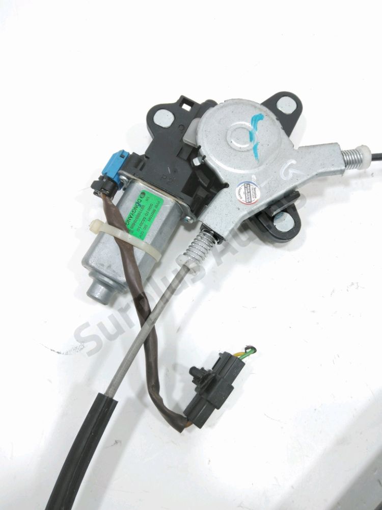 Lève-vitre électrique avant gauche