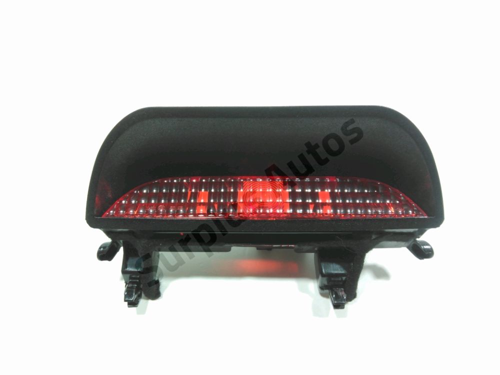 Feu stop supplementaire