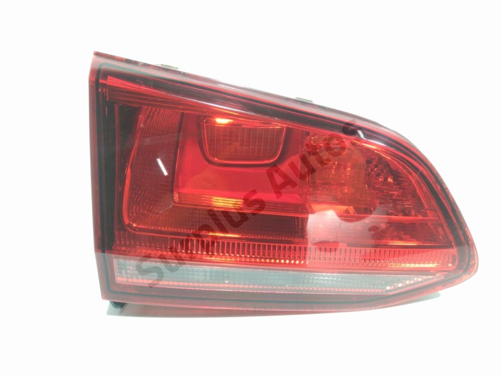 Feu arrière intérieur gauche