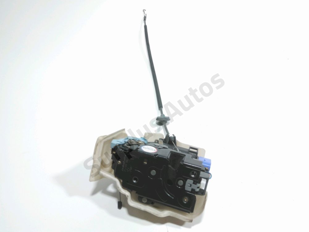 Serrure de porte avant gauche