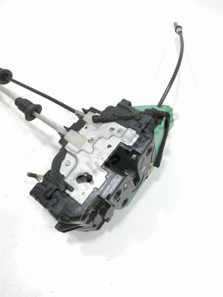 Serrure de porte arrière droite