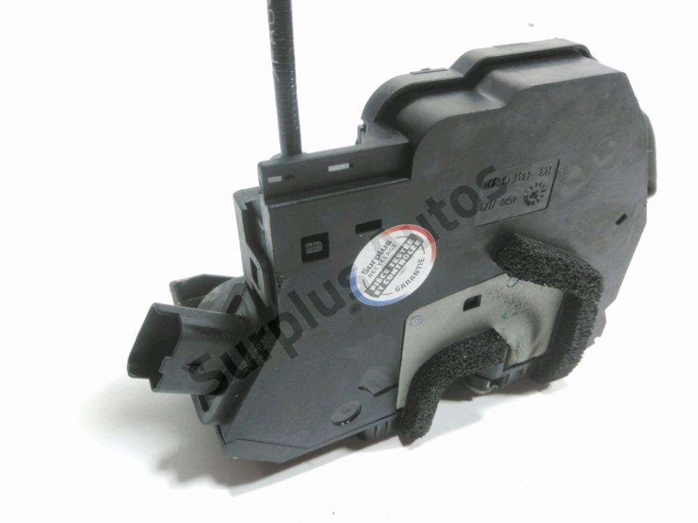 Serrure de porte avant droite