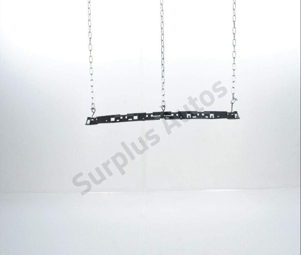 Support central de pare-choc arrière