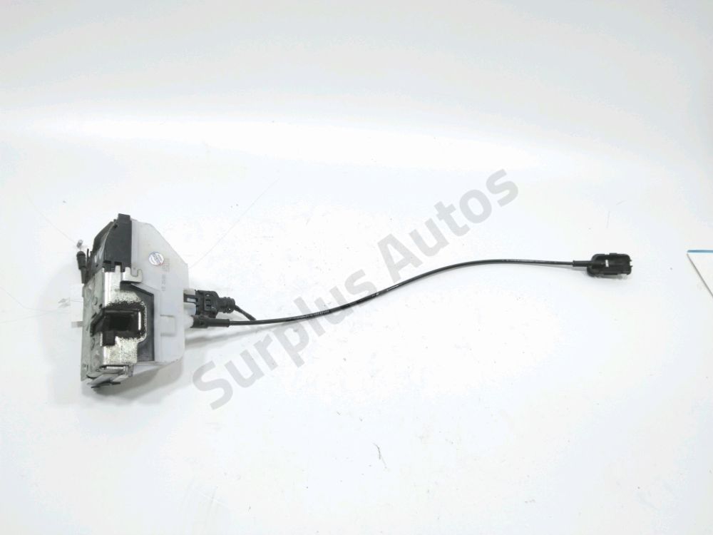 Serrure de porte avant gauche