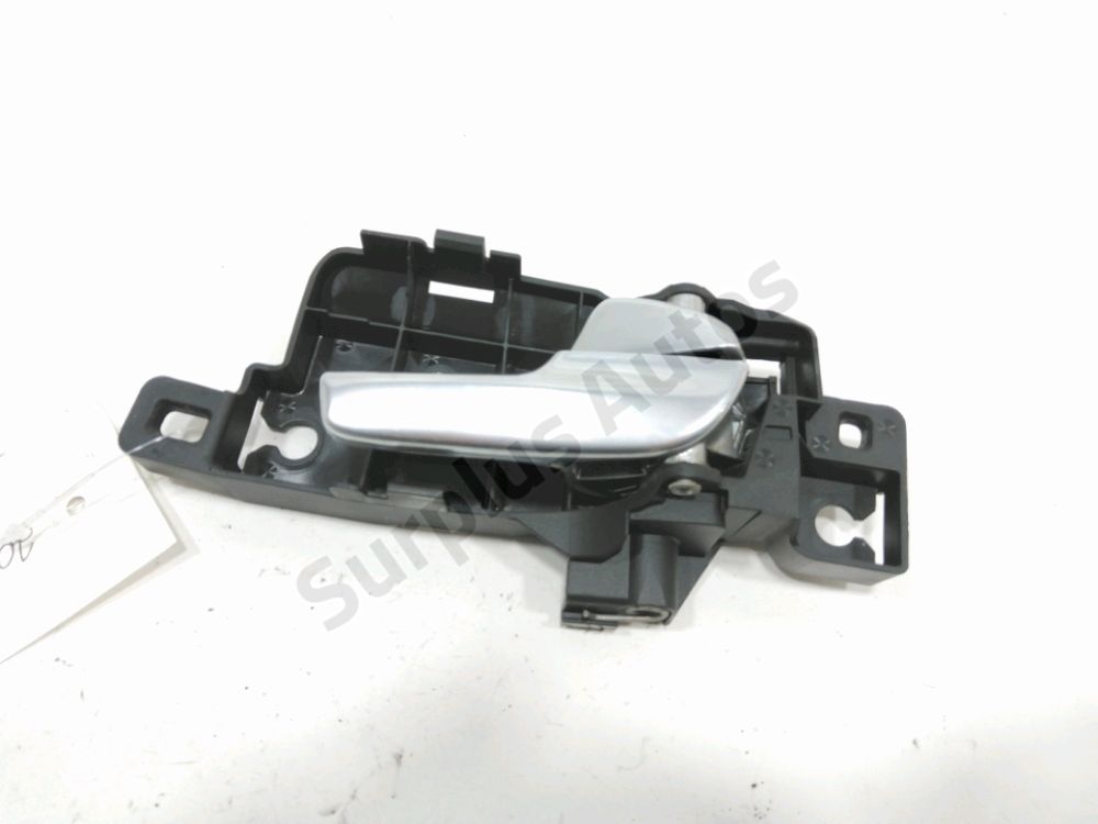 Poignee interieure porte arriere droite