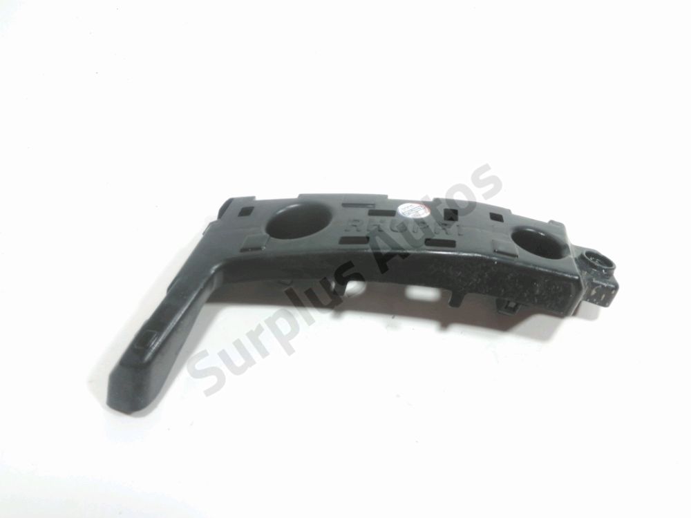 Support droit de pare-choc arrière