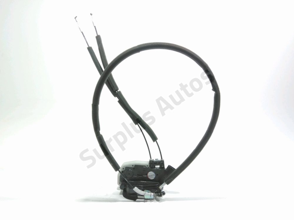 Serrure de porte avant droite