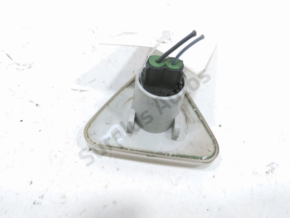 Répétiteur d'aile gauche