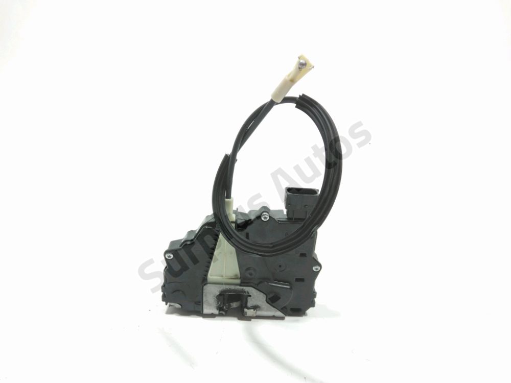 Serrure de porte avant droite