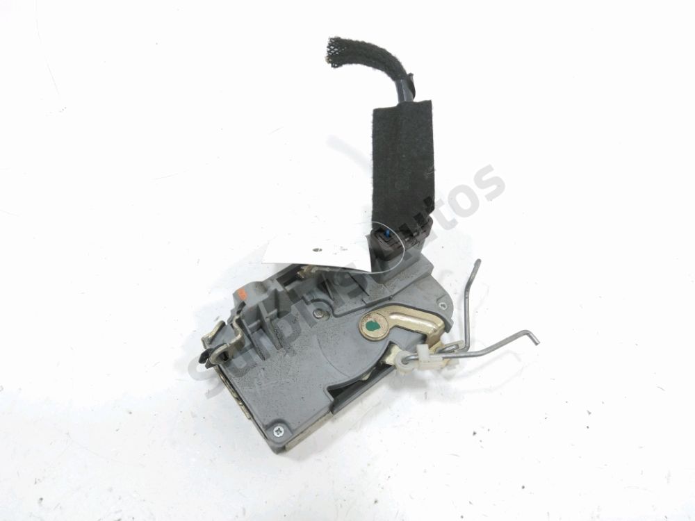 Serrure de porte avant gauche
