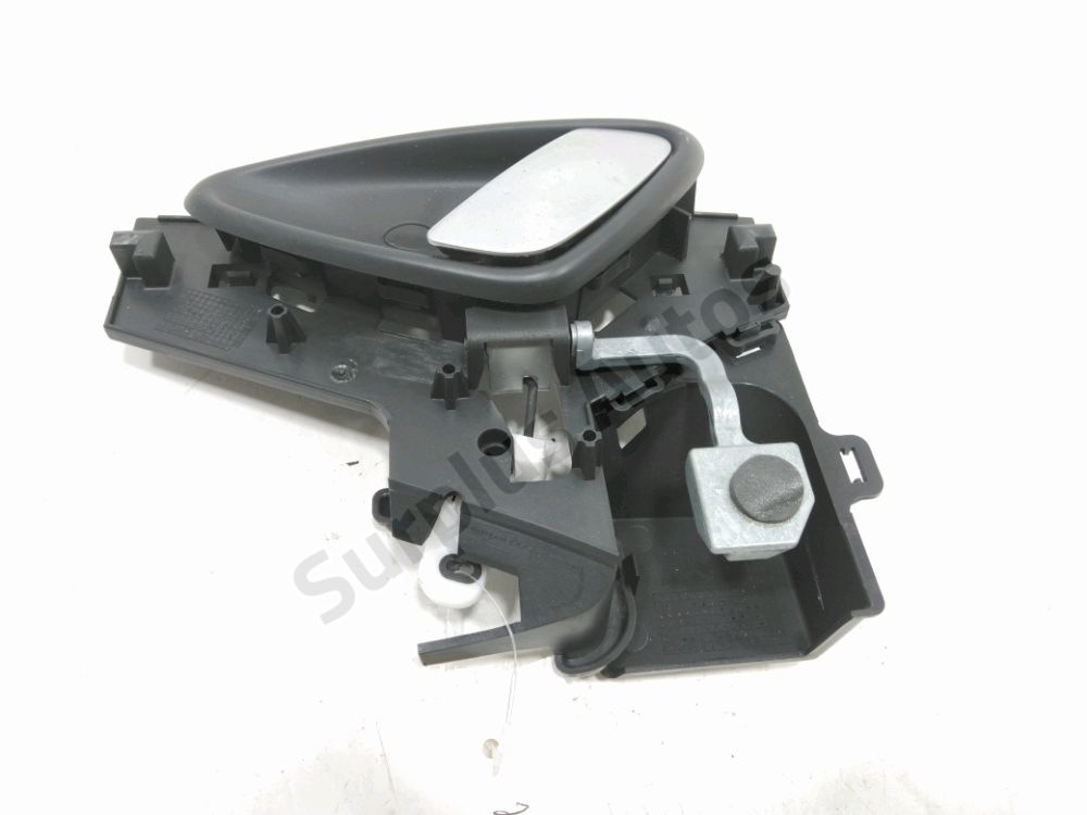 Poignee interieure porte arriere gauche