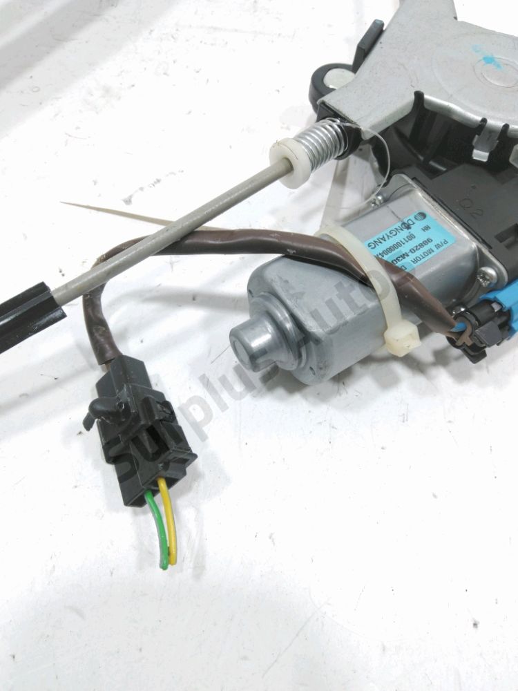 Lève-vitre électrique avant droit