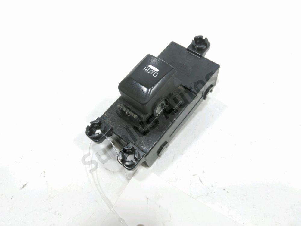 Commande leve-vitre avant droit