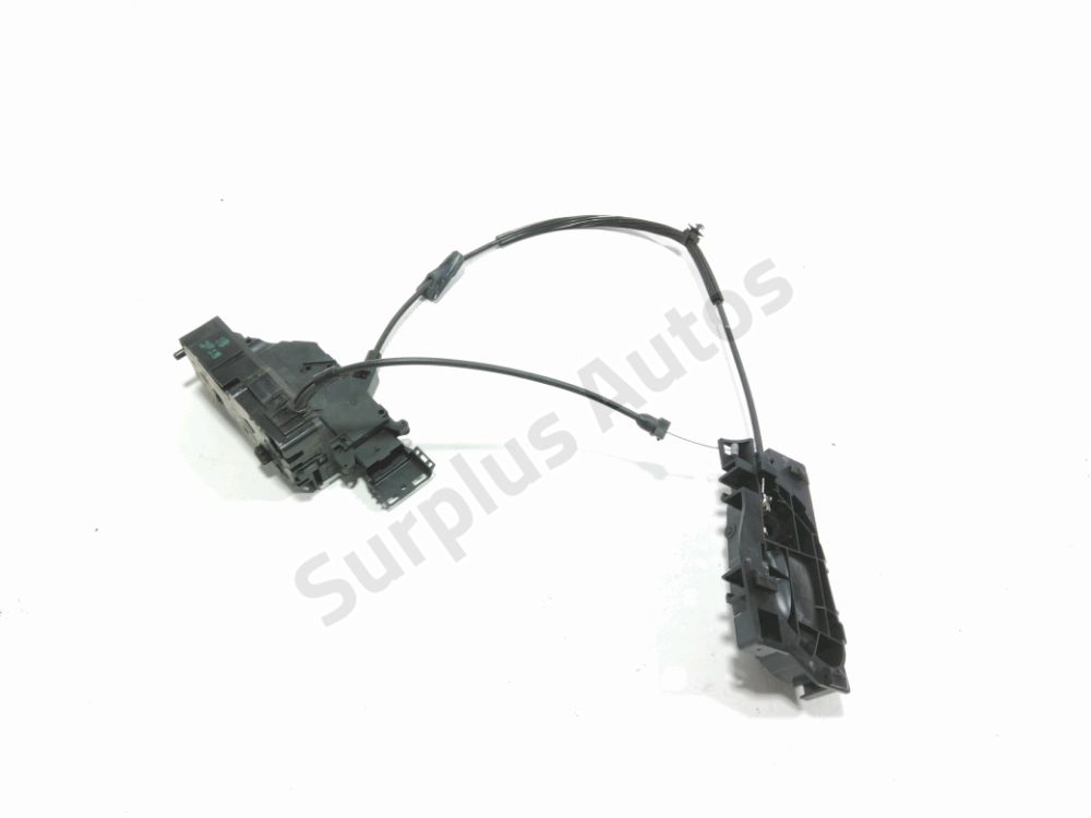 Serrure de porte avant droite