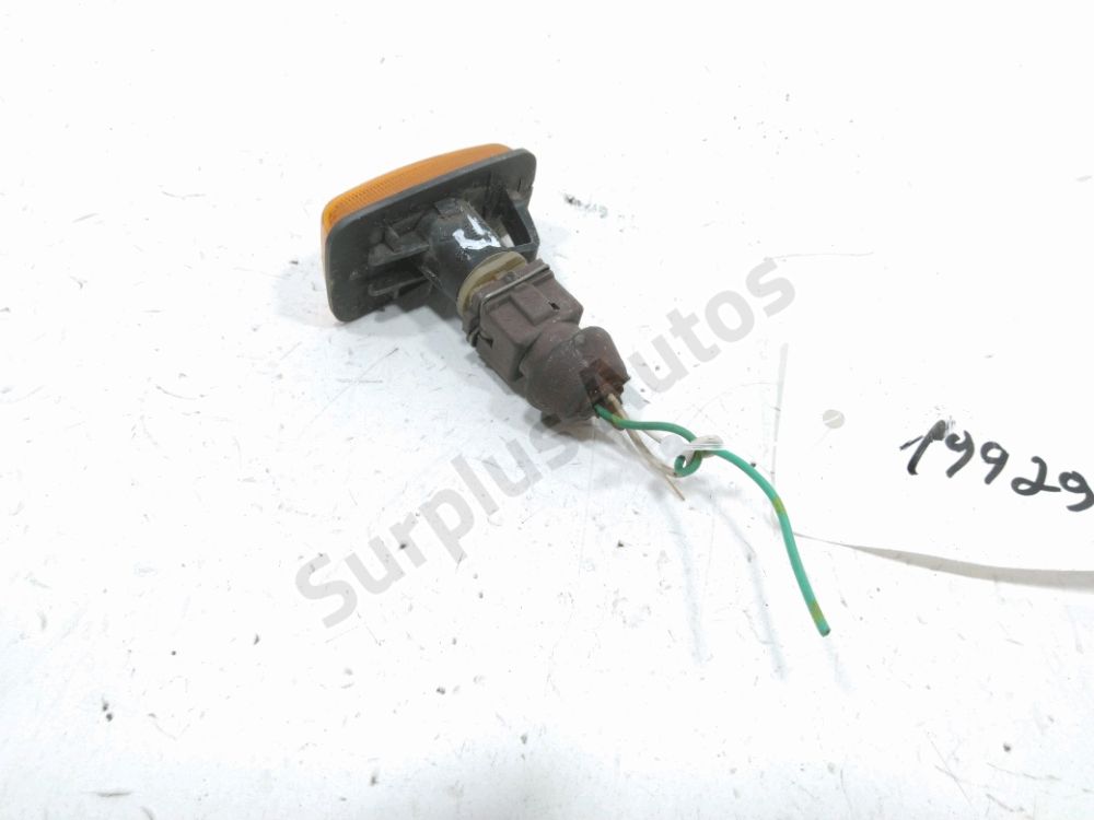 Répétiteur d'aile gauche