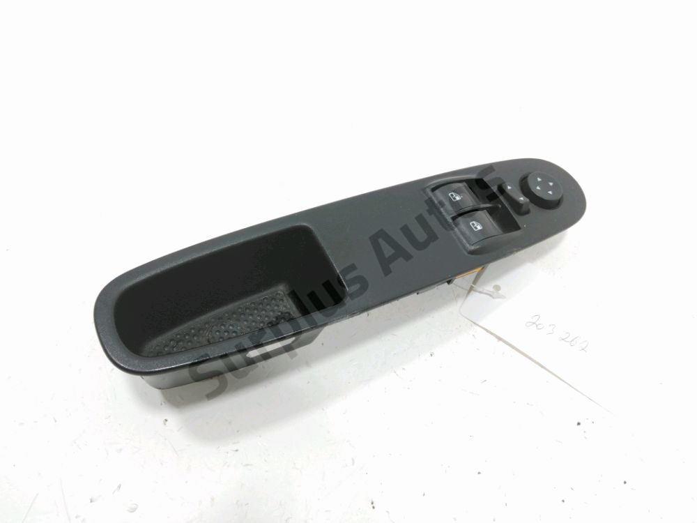 Commande lève-vitre avant gauche