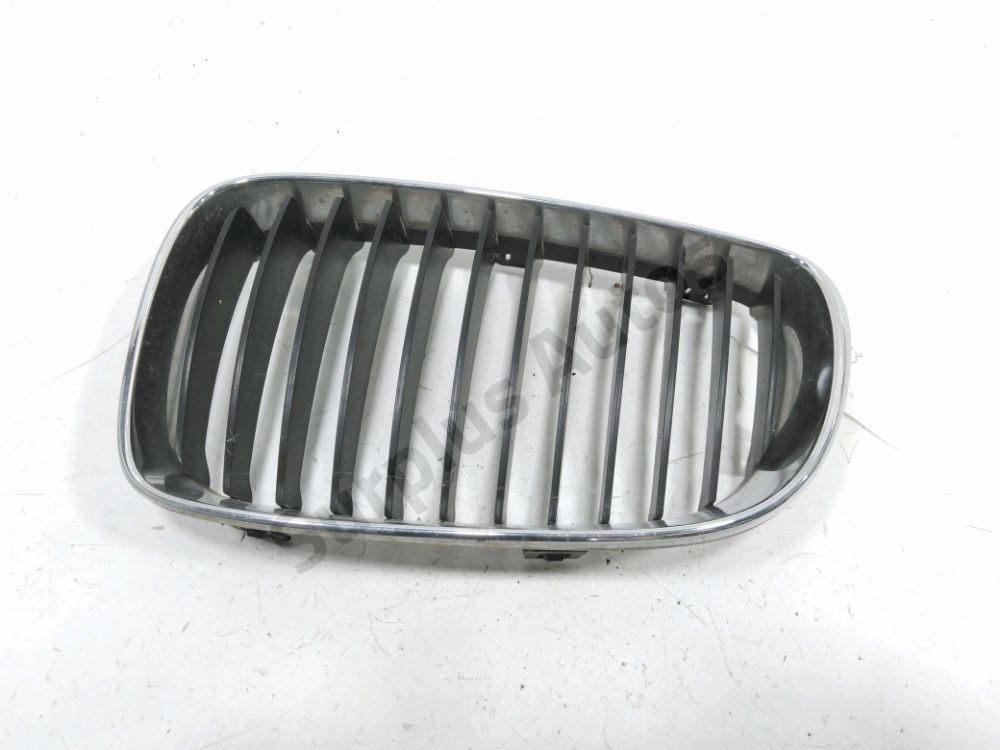 Grille de calandre gauche