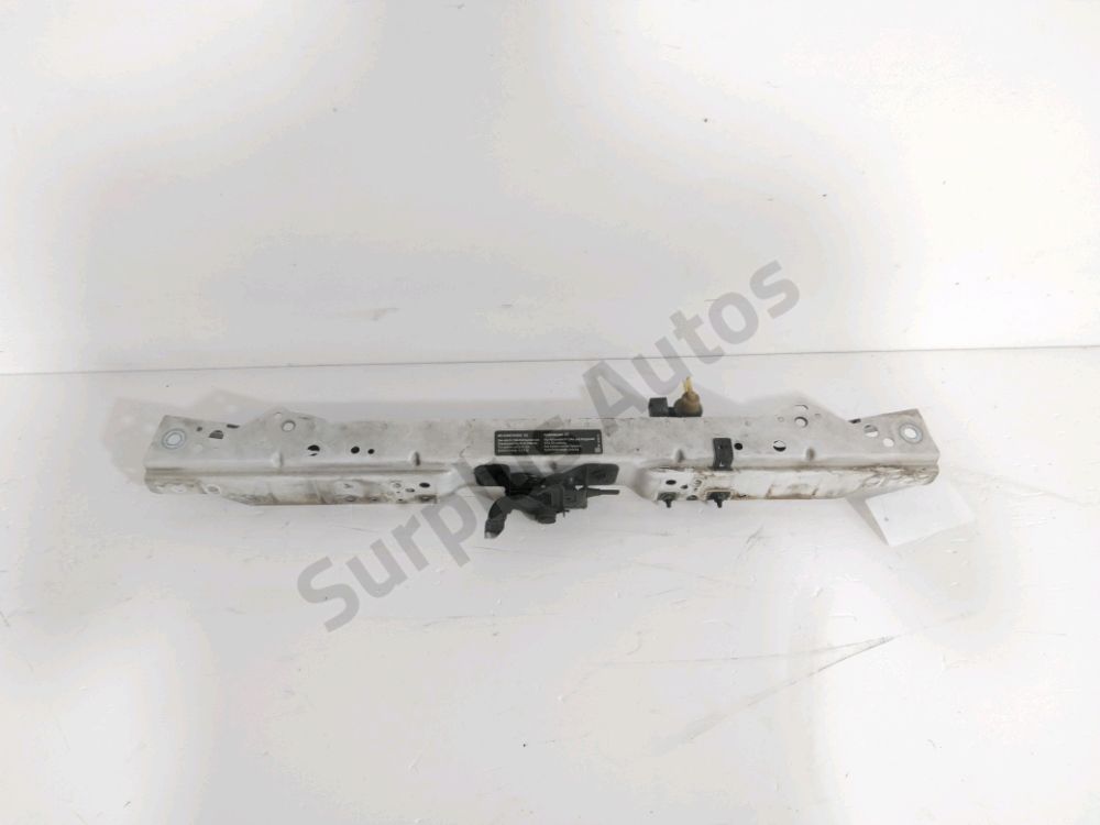 Traverse supérieure armature avant