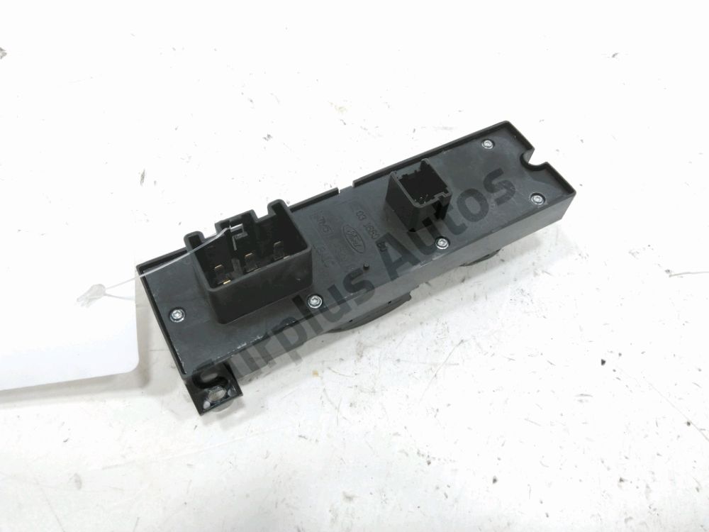 Commande lève-vitre avant gauche