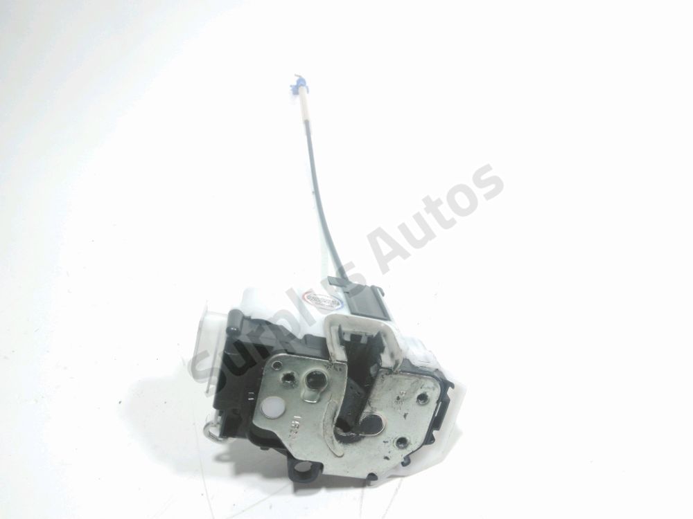 Serrure de porte avant droite