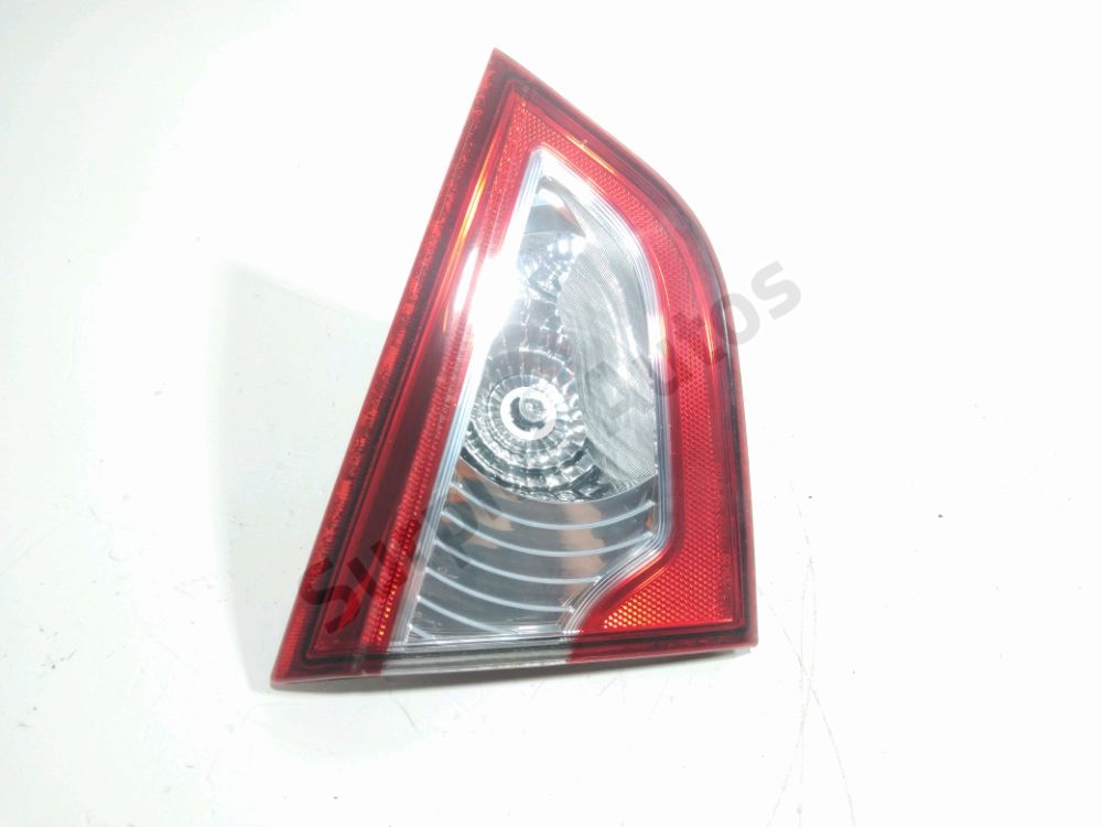 Feu arrière intérieur gauche