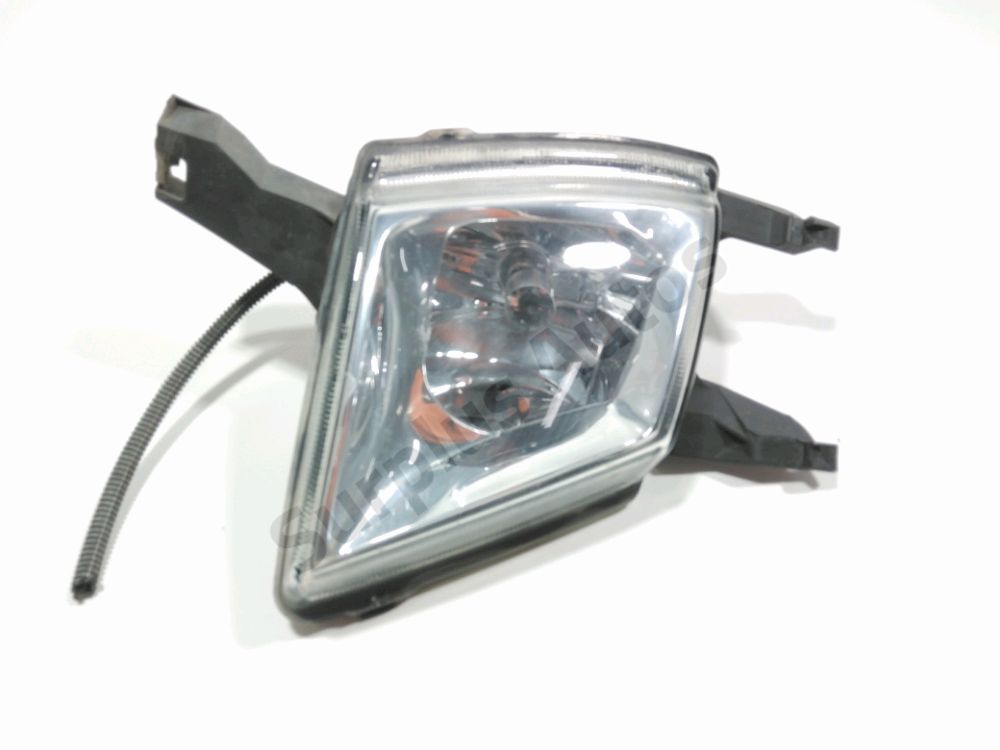 Antibrouillard avant droit