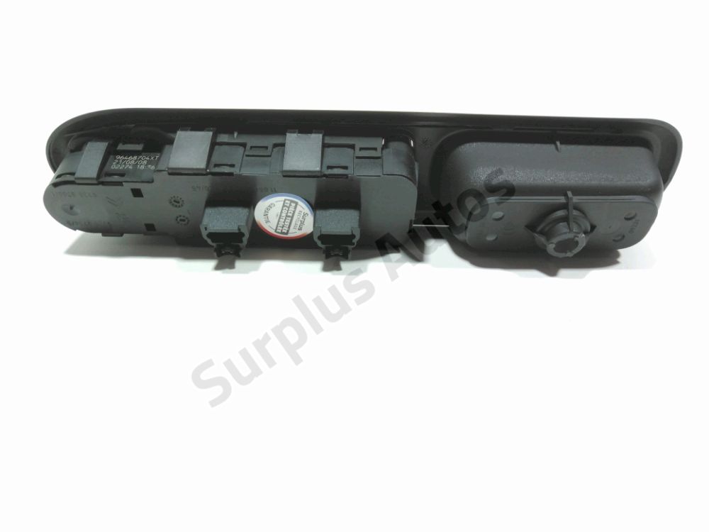 Commande lève-vitre avant gauche