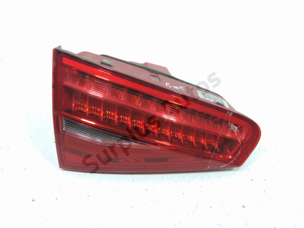 Feu arrière intérieur gauche