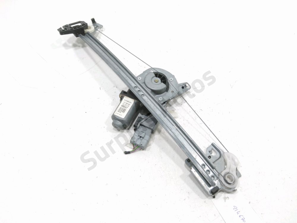 Lève-vitre électrique avant droit