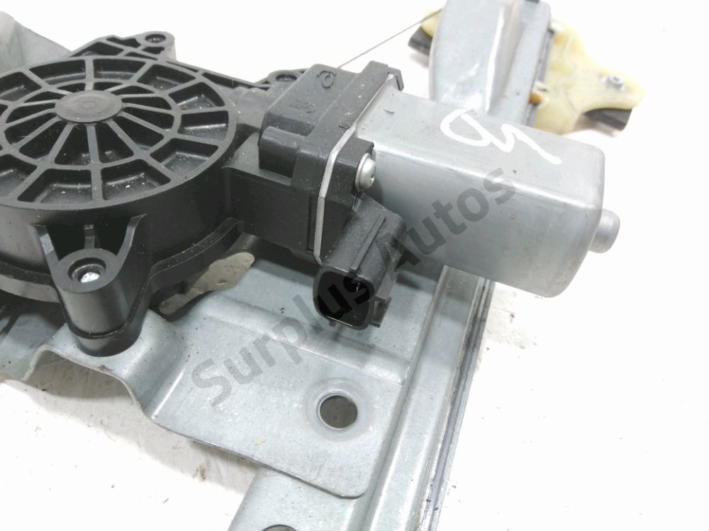 Lève-vitre électrique avant droit