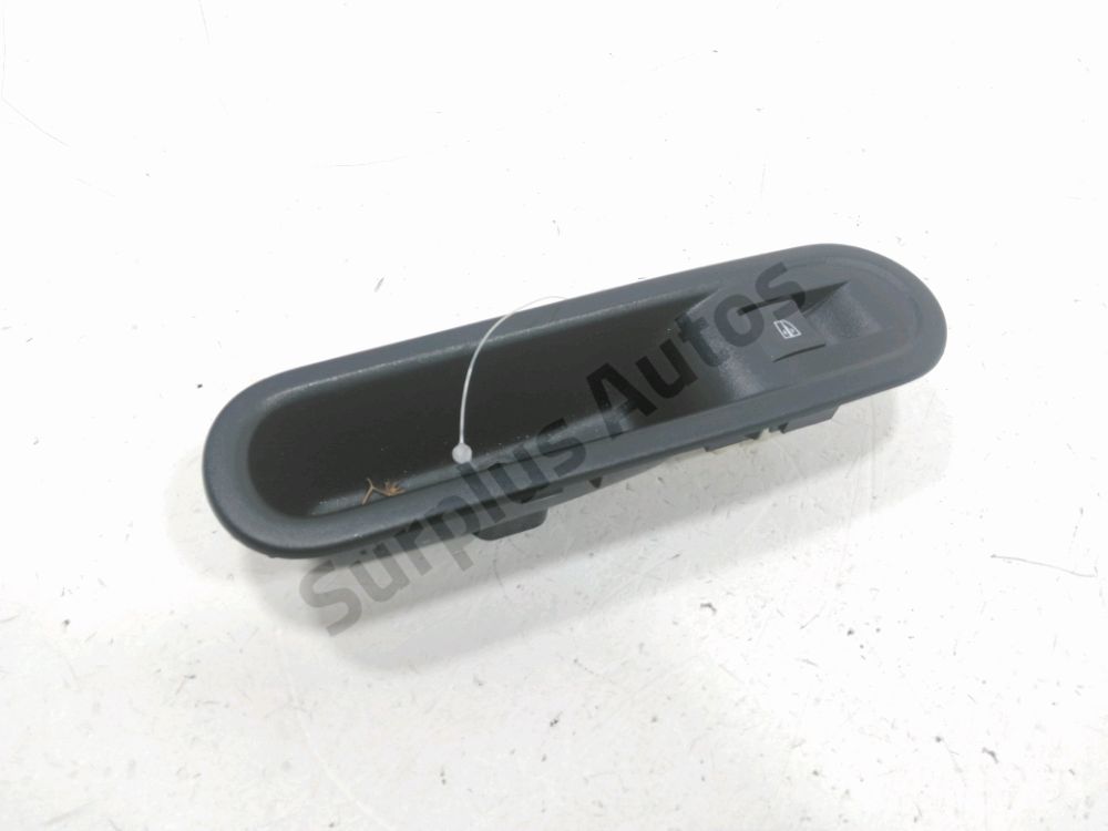 Commande lève-vitre avant droit