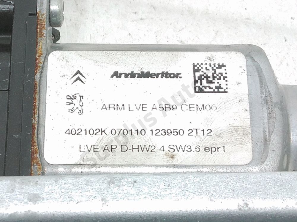 Lève-vitre électrique avant droit