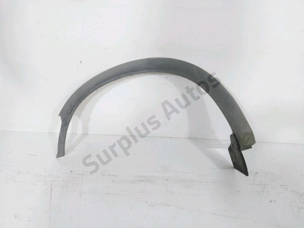 Elargisseur d'aile avant gauche