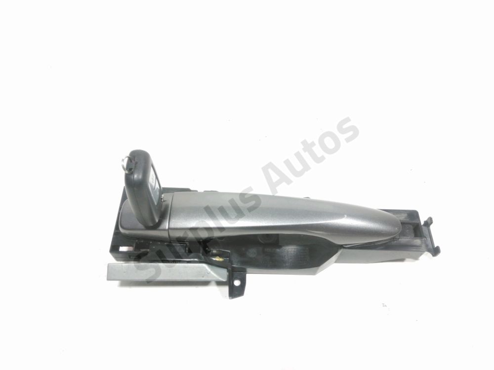 Poignée extérieure avant gauche