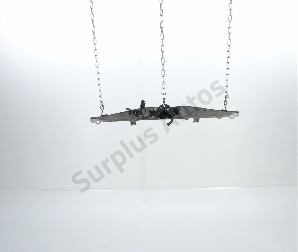 Traverse supérieure armature avant