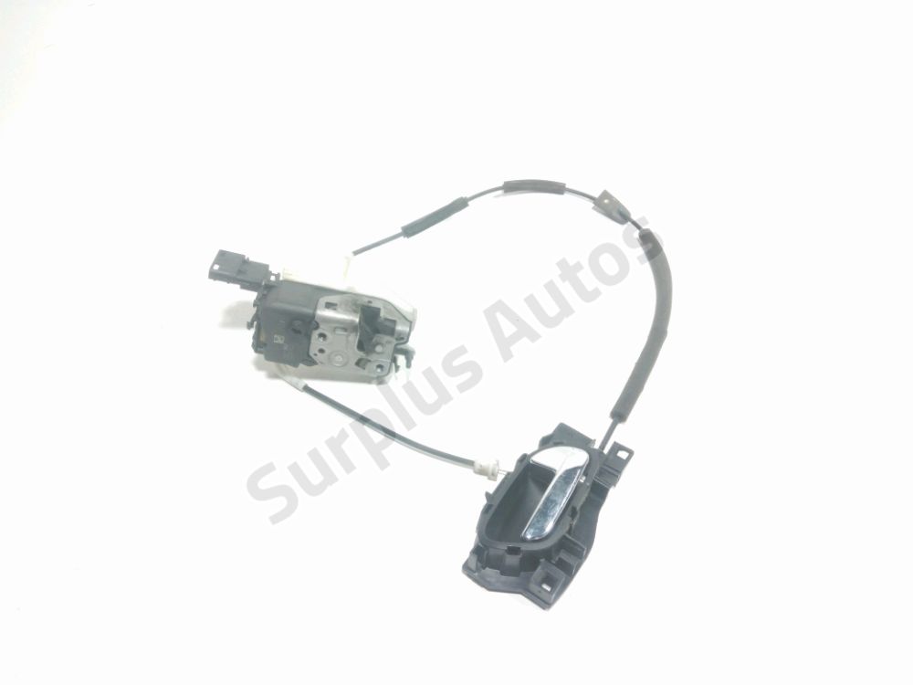 Serrure de porte avant droite