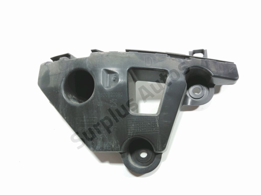 Support droit de pare-choc arrière